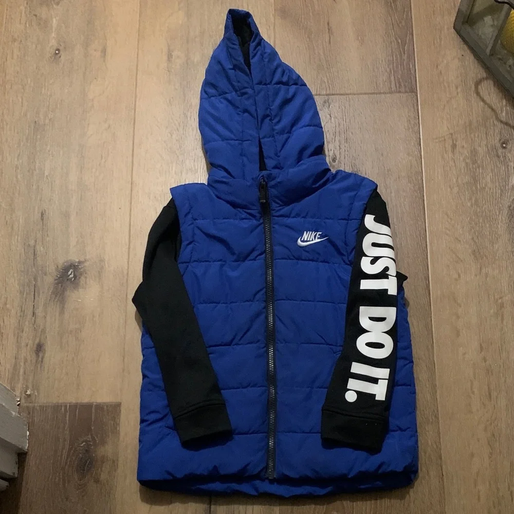 Nike Boys Blue Hooded Vest with Black Sleeves Size Medium 5 6 Years - Picture 1 of 4